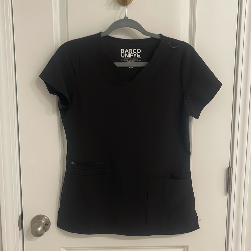 Scrub Top women’s black